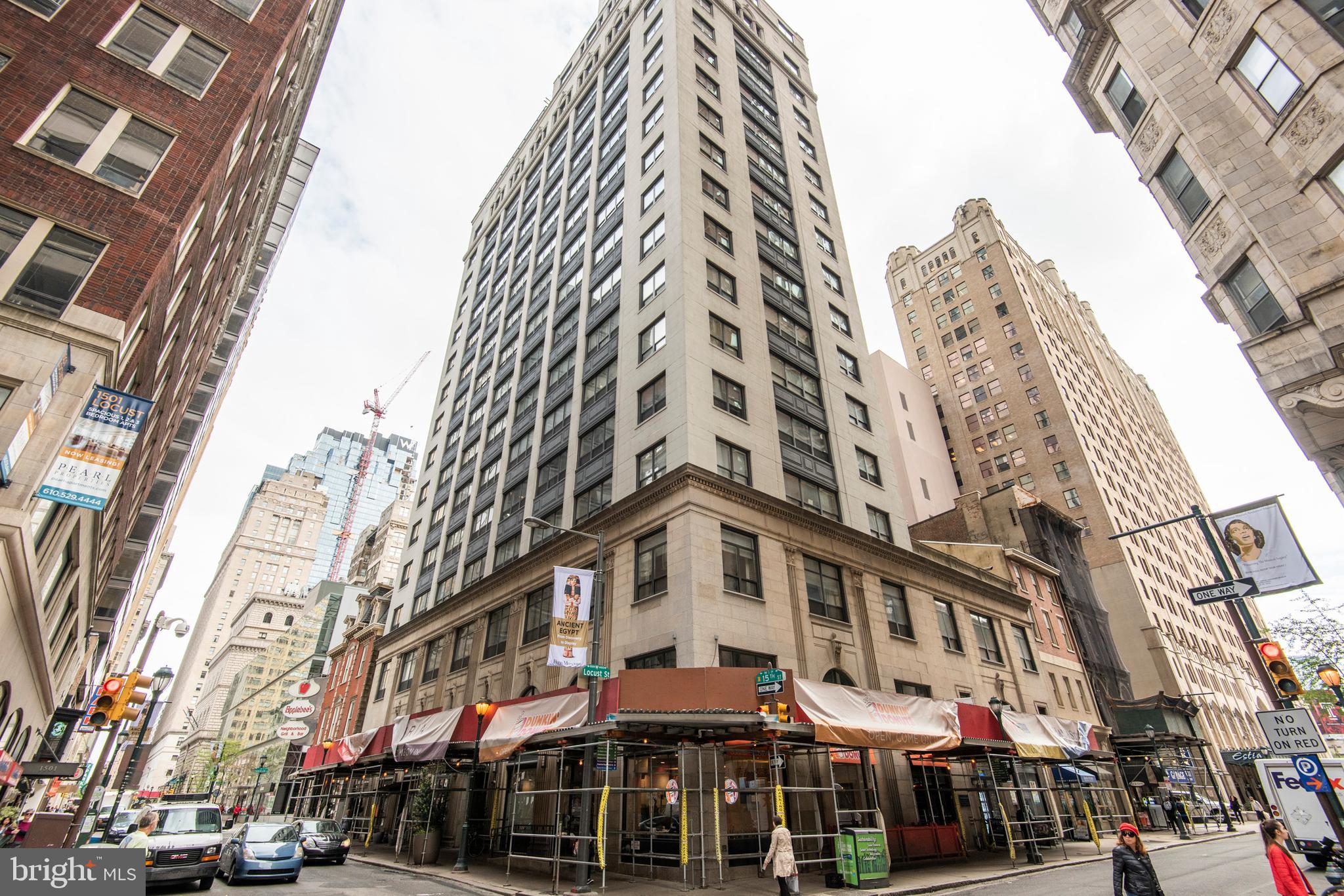 1425 Locust Street, Unit 4F Philadelphia, PA 19102 - Photo 31 of 34 a front view of a multi story building