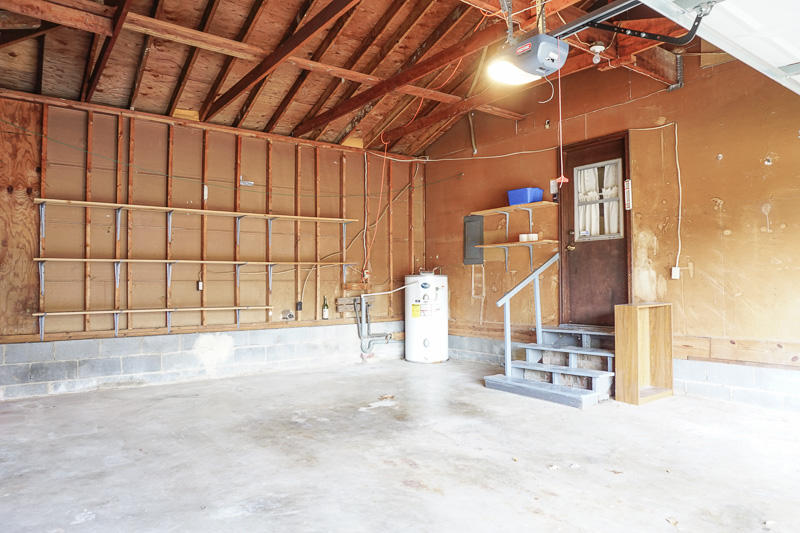 119 Lytle Road Rossville, GA 30741 - Photo 15 of 24 Garage