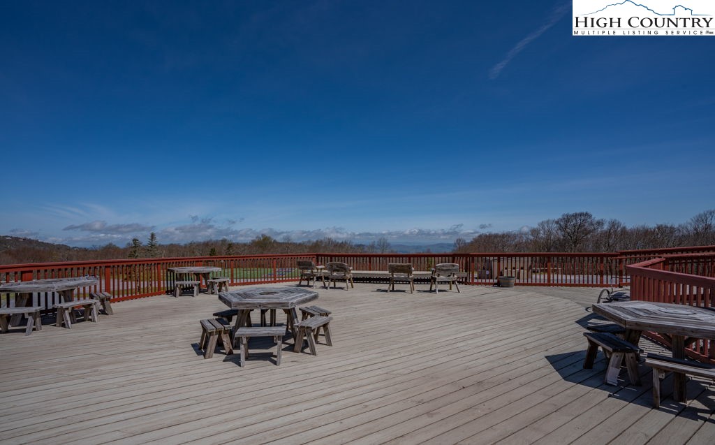 301 Pinnacle Inn Road, Unit 3204B Beech Mountain, NC 28604 - Photo 31 of 33 a view of a terrace with chairs