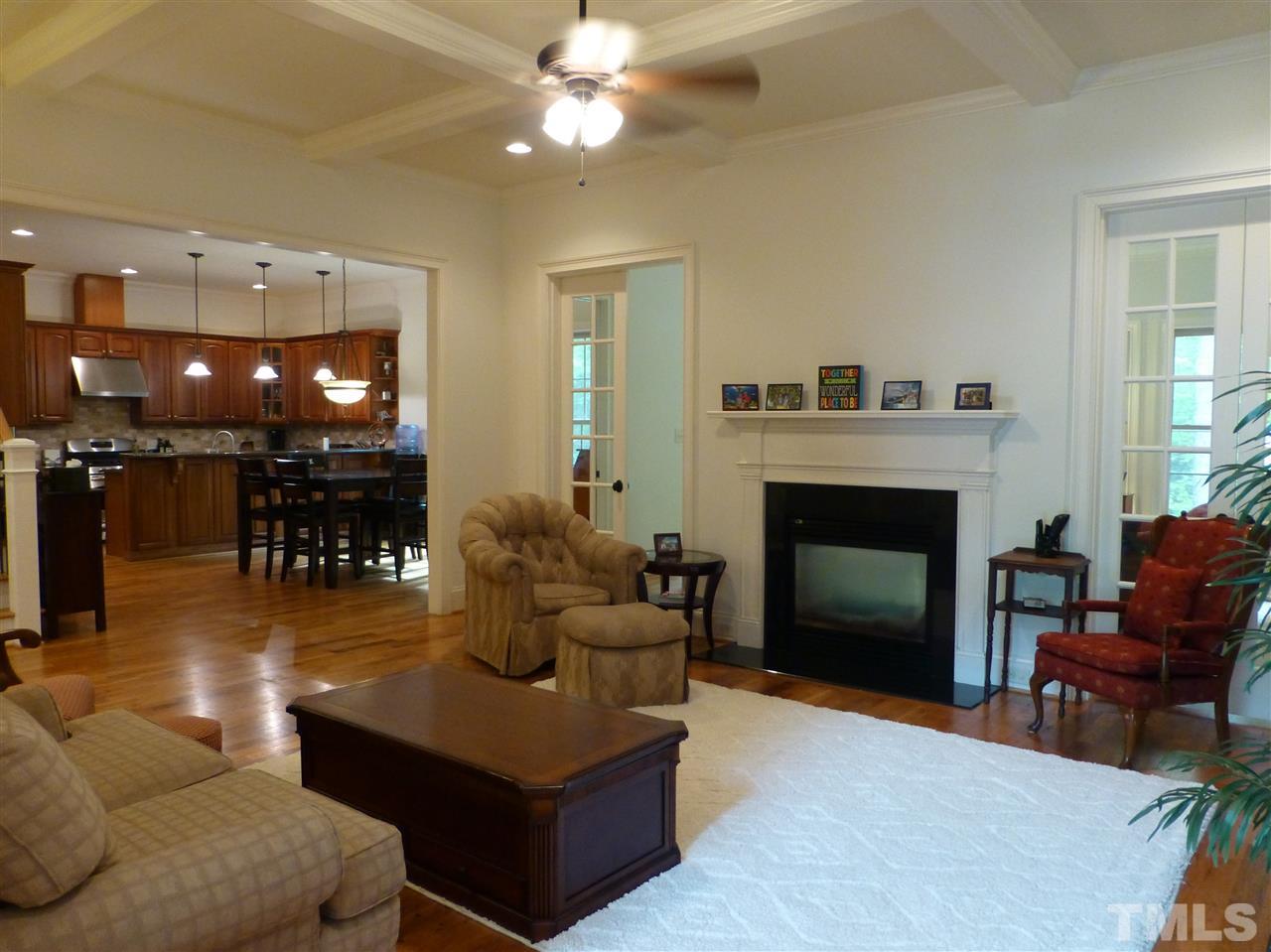 2433 Trenton Woods Way Raleigh, NC 27607 - Photo 11 of 30 Gallery Image 11