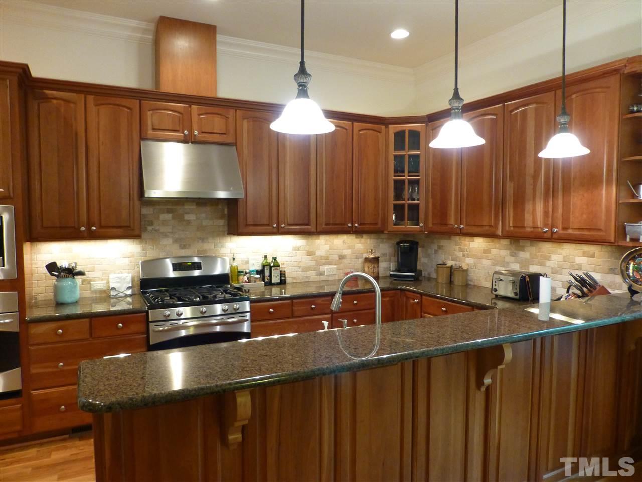 2433 Trenton Woods Way Raleigh, NC 27607 - Photo 14 of 30 Gallery Image 14