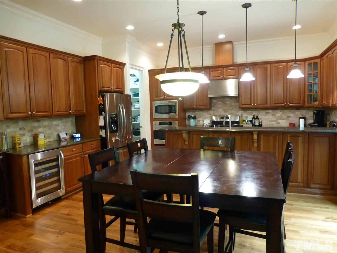 2433 Trenton Woods Way Raleigh, NC 27607 - Photo 15 of 30 Gallery Image 15