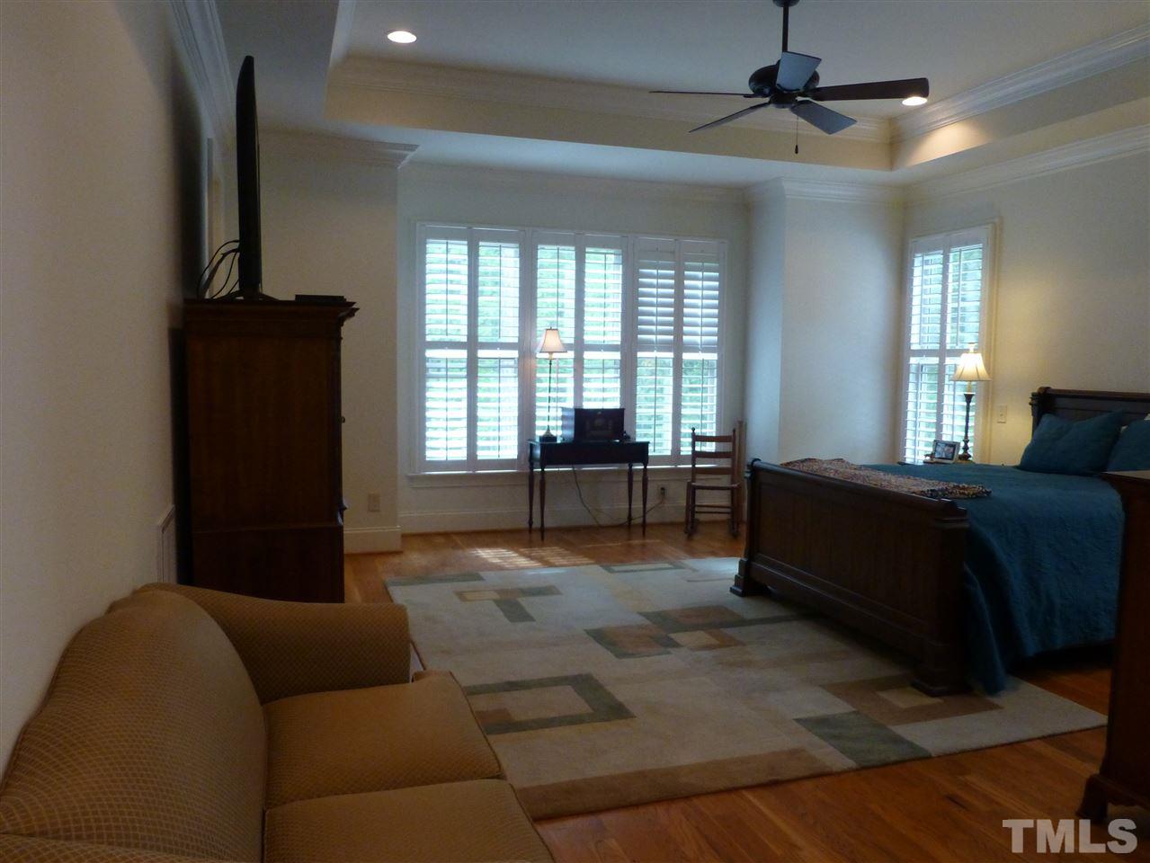 2433 Trenton Woods Way Raleigh, NC 27607 - Photo 18 of 30 Gallery Image 18