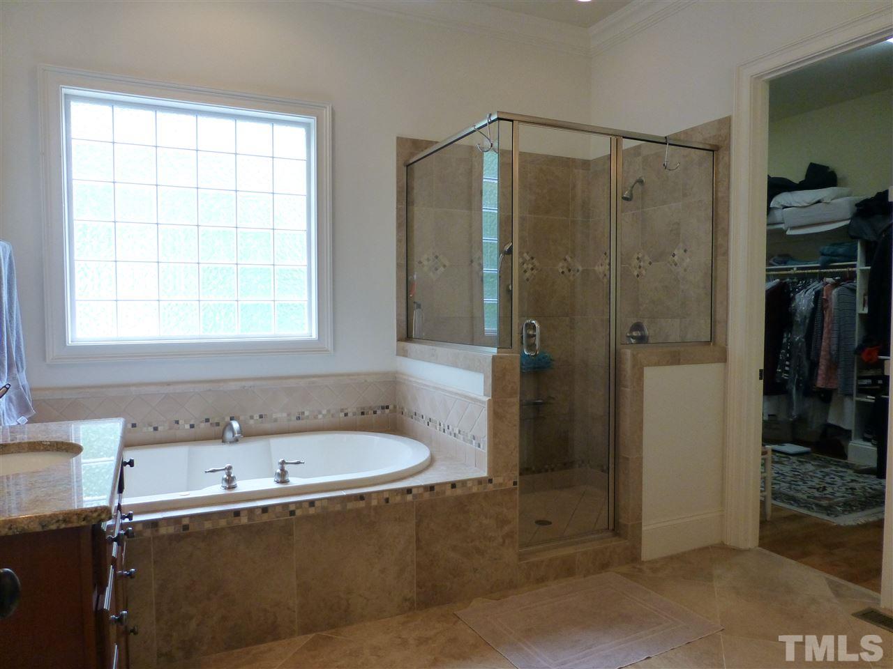 2433 Trenton Woods Way Raleigh, NC 27607 - Photo 19 of 30 Gallery Image 19