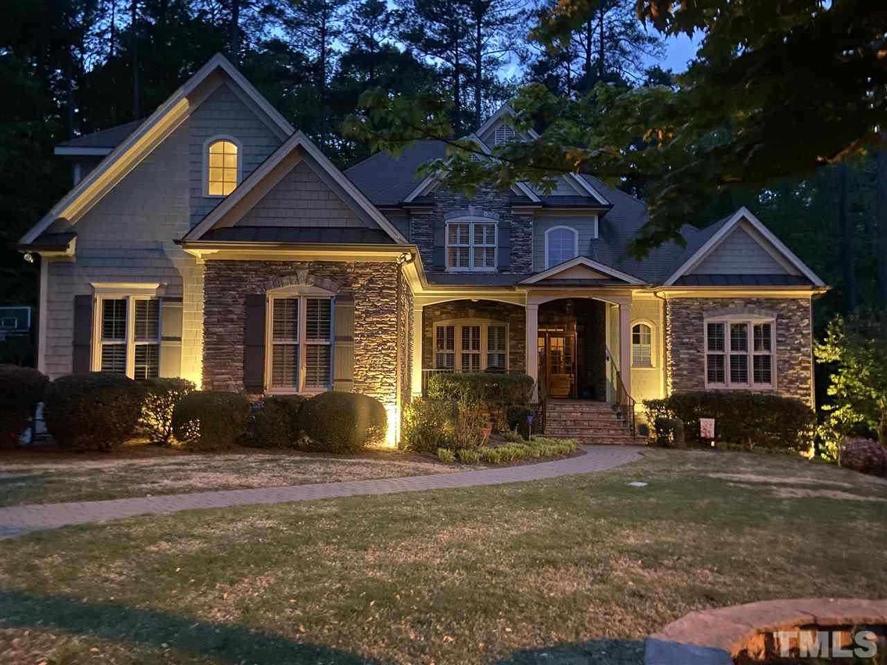 2433 Trenton Woods Way Raleigh, NC 27607 - Photo 3 of 30 Gallery Image 3