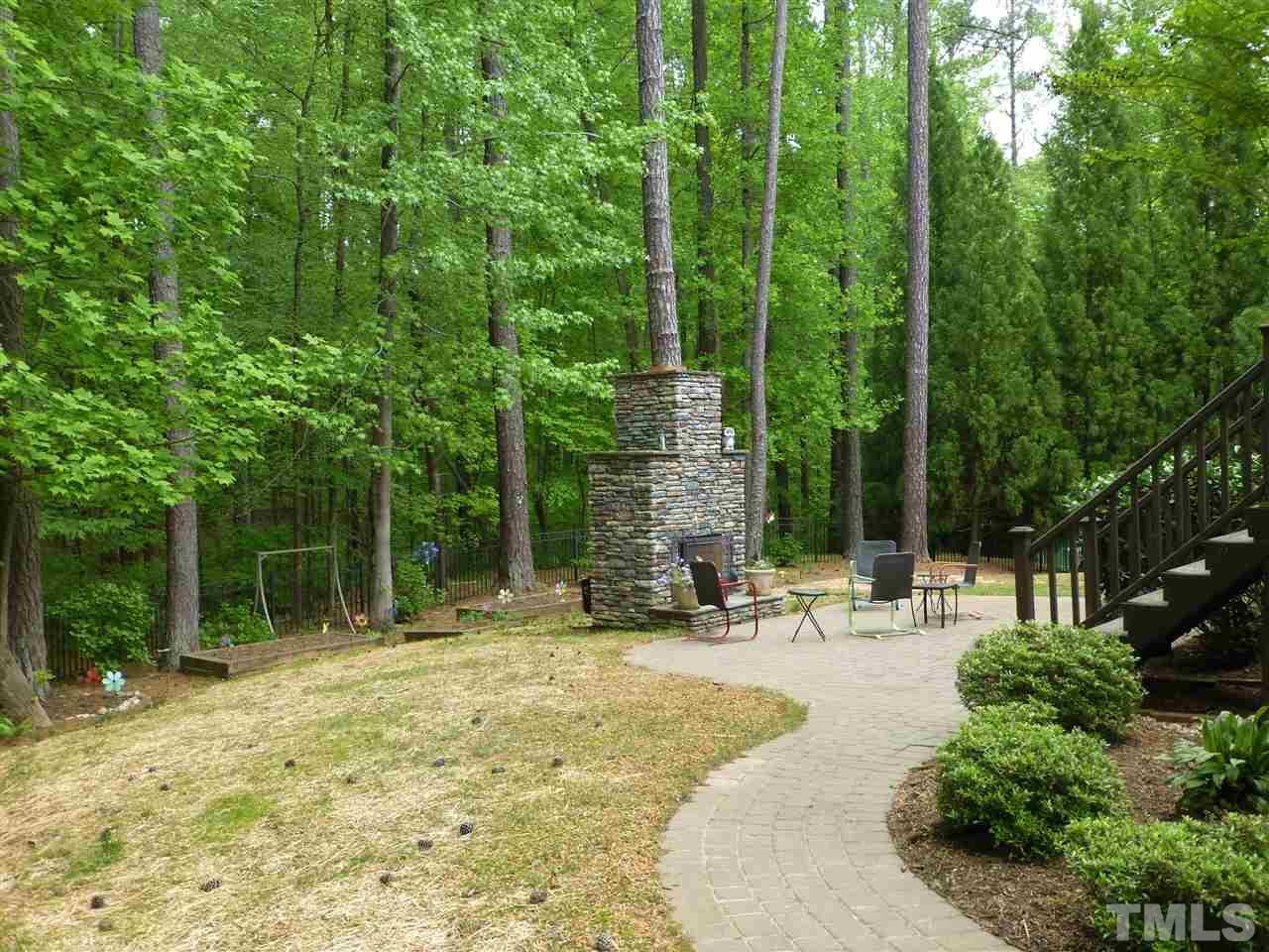2433 Trenton Woods Way Raleigh, NC 27607 - Photo 29 of 30 Gallery Image 29