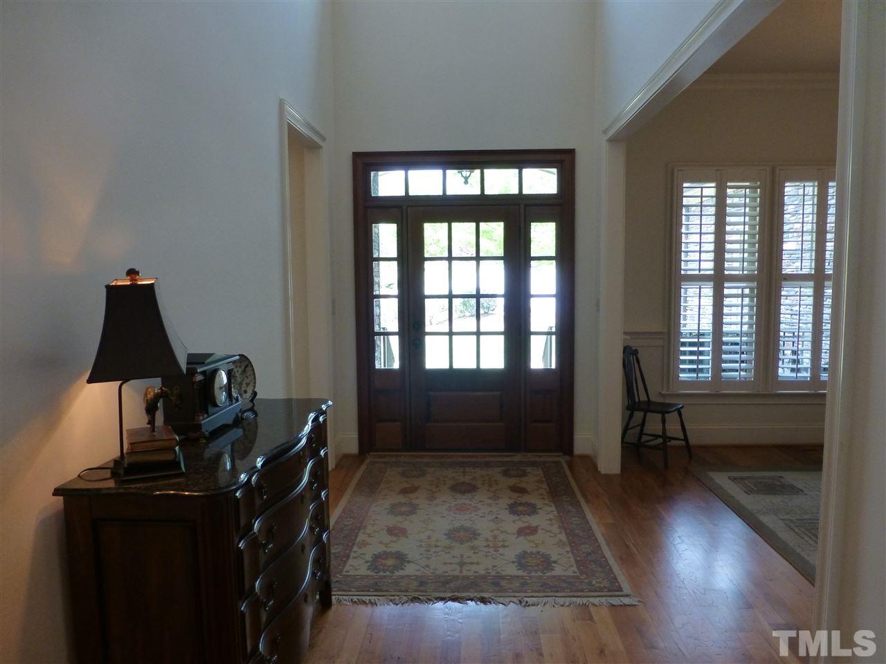 2433 Trenton Woods Way Raleigh, NC 27607 - Photo 4 of 30 Gallery Image 4