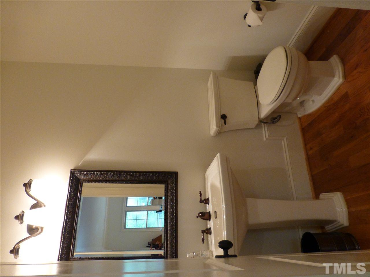 2433 Trenton Woods Way Raleigh, NC 27607 - Photo 10 of 30 Gallery Image 10