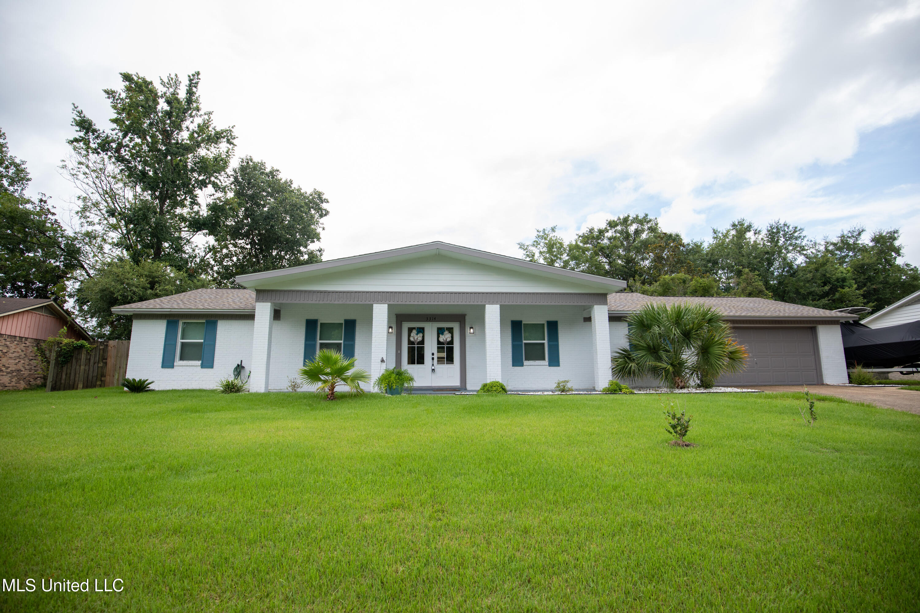 3314 Nottingham Road Ocean Springs, MS 39564 - Photo 1 of 30 3314Nottingham-Front