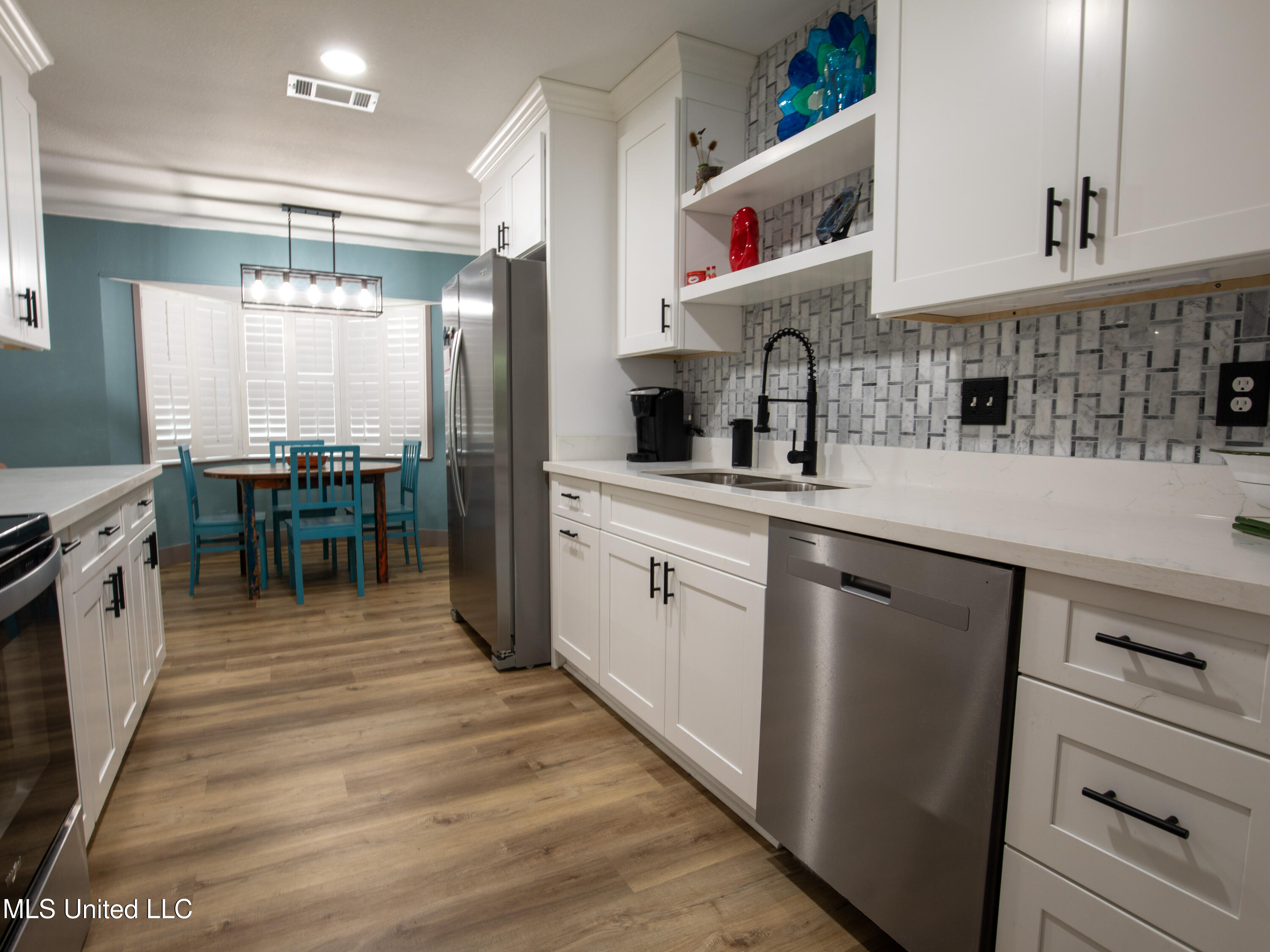3314 Nottingham Road Ocean Springs, MS 39564 - Photo 11 of 30 3314Nottingham-Kitchen3