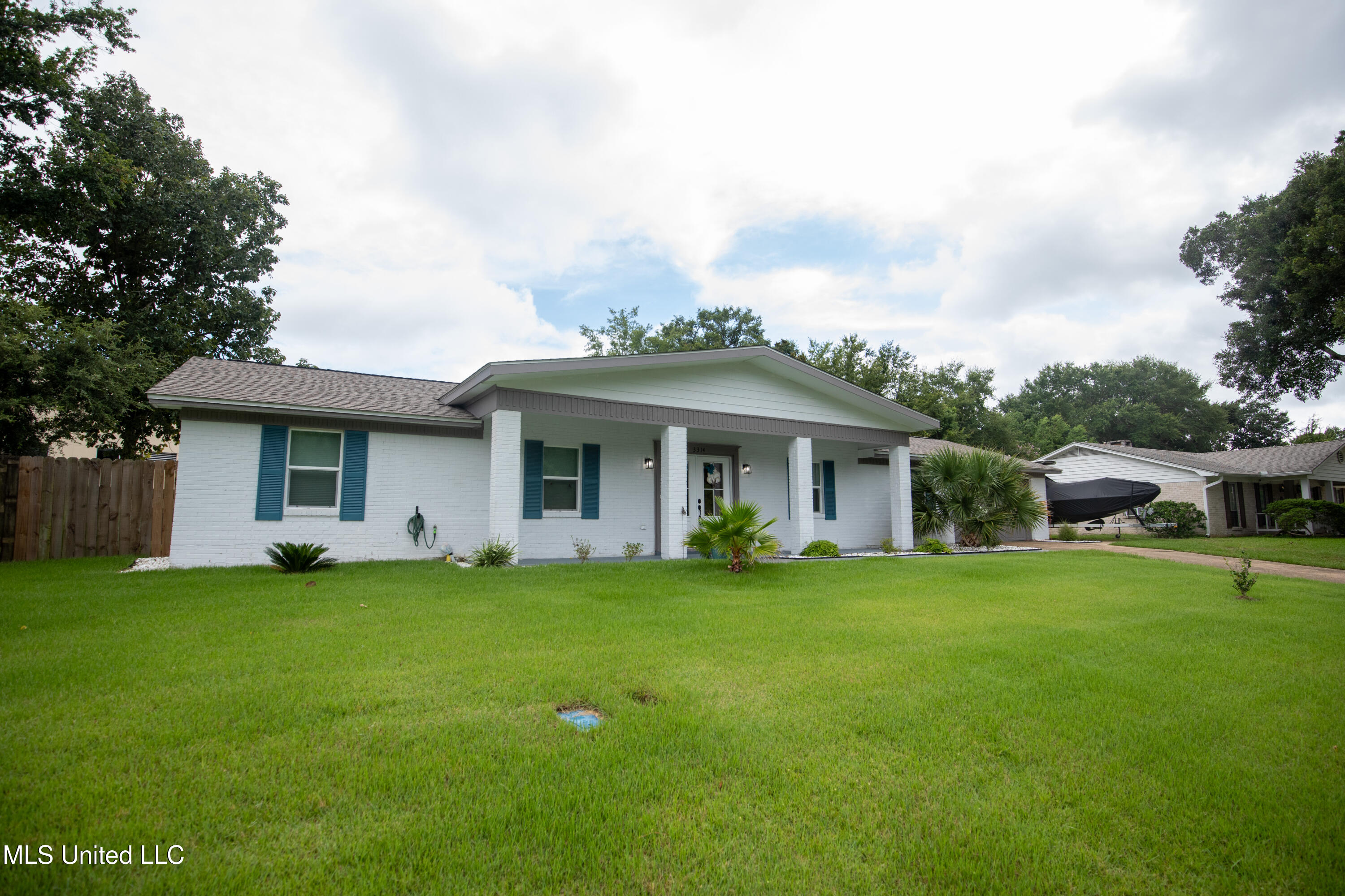 3314 Nottingham Road Ocean Springs, MS 39564 - Photo 2 of 30 3314Nottingham-Front2