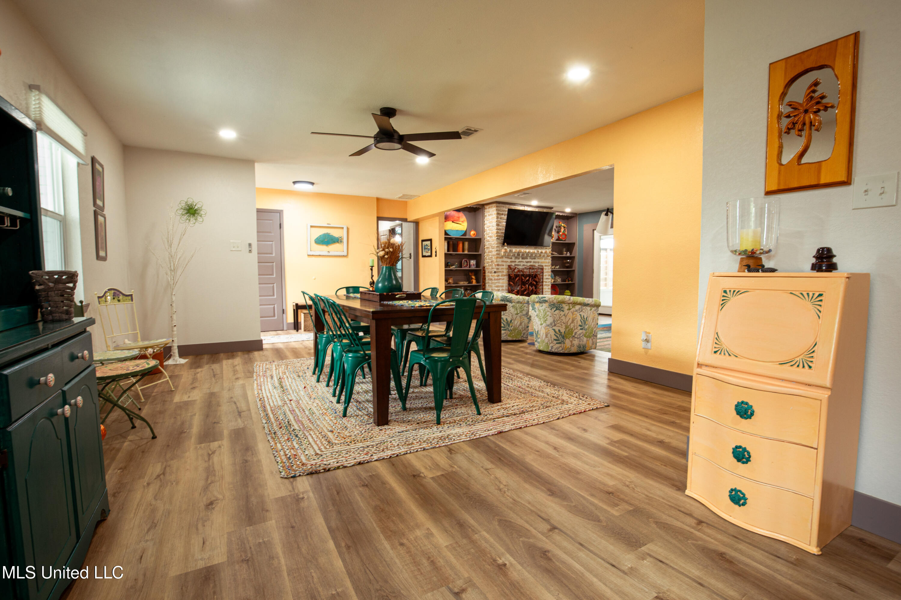3314 Nottingham Road Ocean Springs, MS 39564 - Photo 9 of 30 3314Nottingham-DiningRoom2
