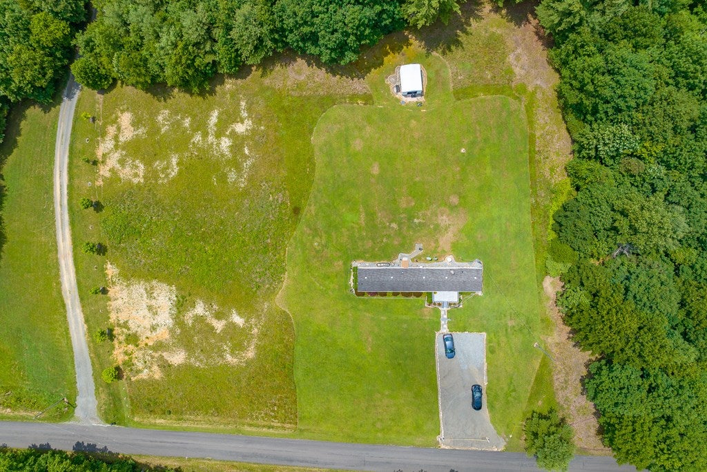 1099 Pine Mountain Road Independence, VA 24348 - Photo 4 of 61 Gallery Image 4
