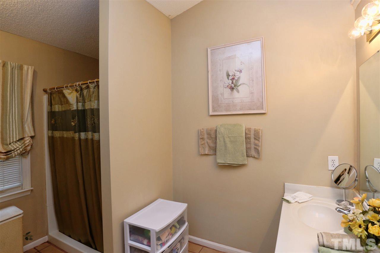 5605 Preston Place Raleigh, NC 27604 - Photo 18 of 25 Gallery Image 18