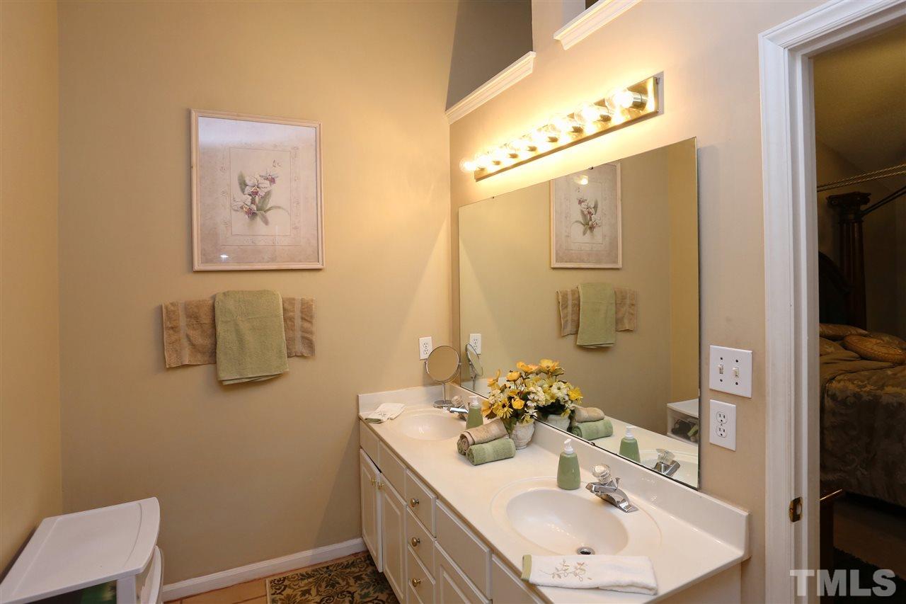 5605 Preston Place Raleigh, NC 27604 - Photo 19 of 25 Gallery Image 19