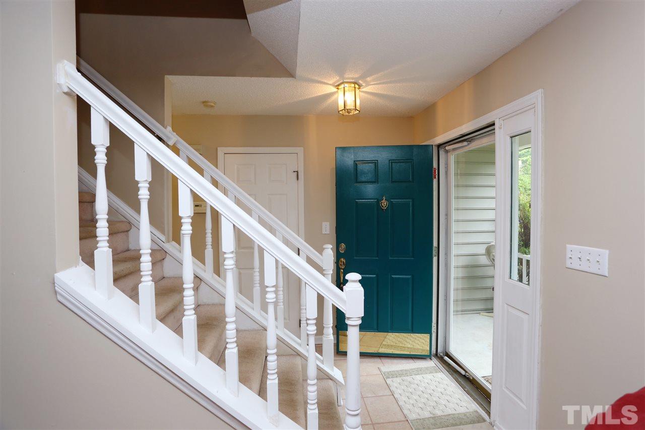 5605 Preston Place Raleigh, NC 27604 - Photo 3 of 25 Gallery Image 3