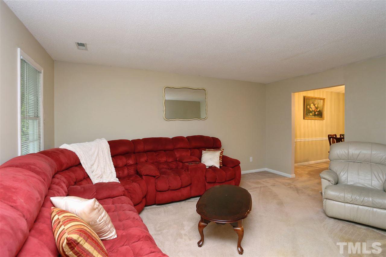 5605 Preston Place Raleigh, NC 27604 - Photo 4 of 25 Gallery Image 4