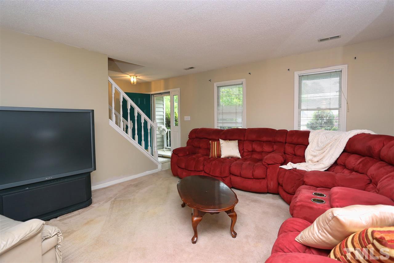 5605 Preston Place Raleigh, NC 27604 - Photo 5 of 25 Gallery Image 5