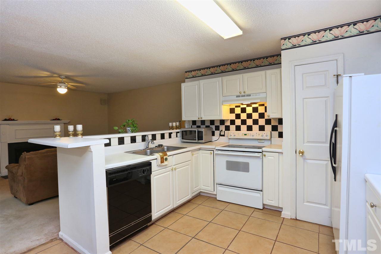 5605 Preston Place Raleigh, NC 27604 - Photo 10 of 25 Gallery Image 10