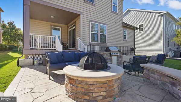 a view of a house with a big yard