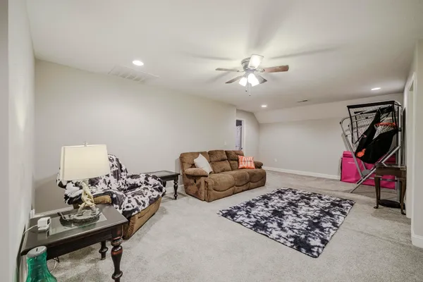 $675,000 | 340 Grand Oaks Cove, Savannah, TN 38372