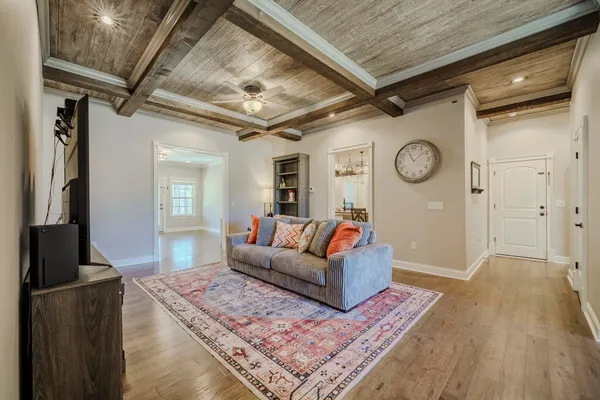 $675,000 | 340 Grand Oaks Cove, Savannah, TN 38372