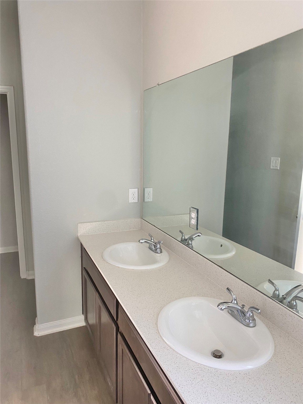 14223 Grand Hills Drive Conroe, TX 77303 - Photo 9 of 18 primary bedroom double sink