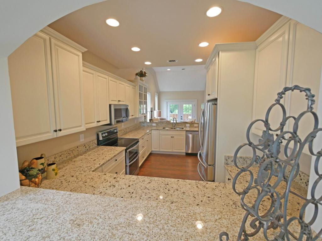 161 Quail Ridge Way Jonesborough, TN 37659 - Photo 7 of 36 Archway to kitchen