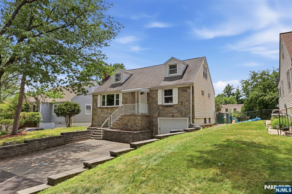 20 Sunnyside Road West Orange, NJ 07052 - Photo 2 of 50
