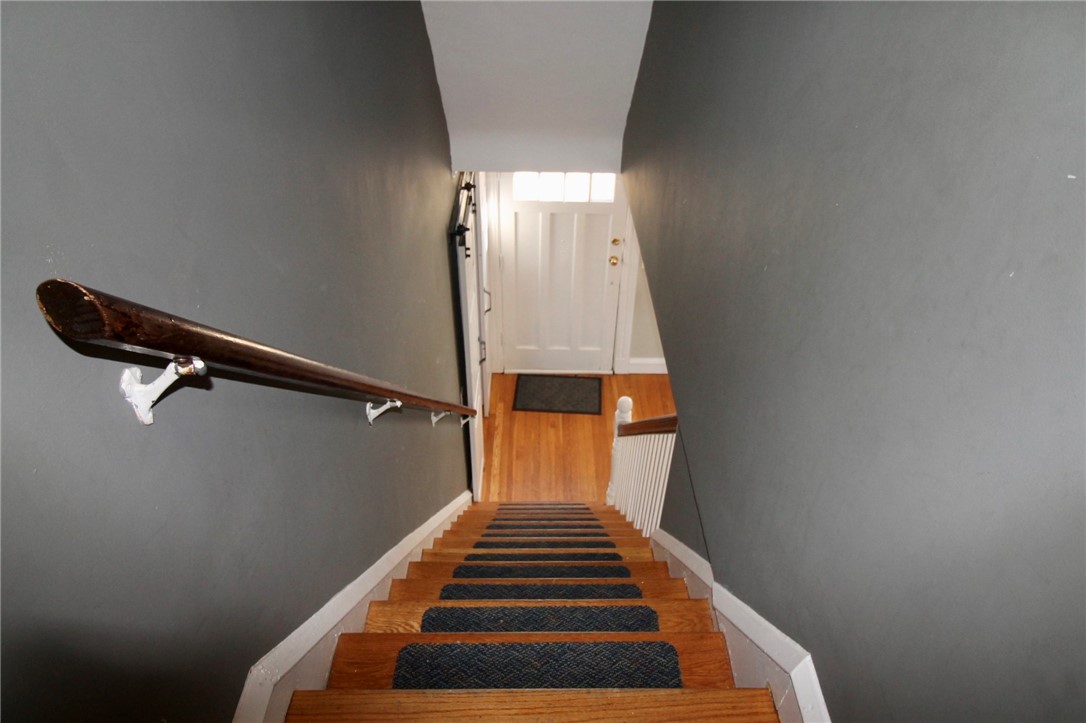 201 Edgehill Road Warwick, RI 02889 - Photo 11 of 20