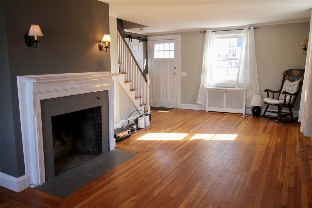 201 Edgehill Road Warwick, RI 02889 - Photo 5 of 20