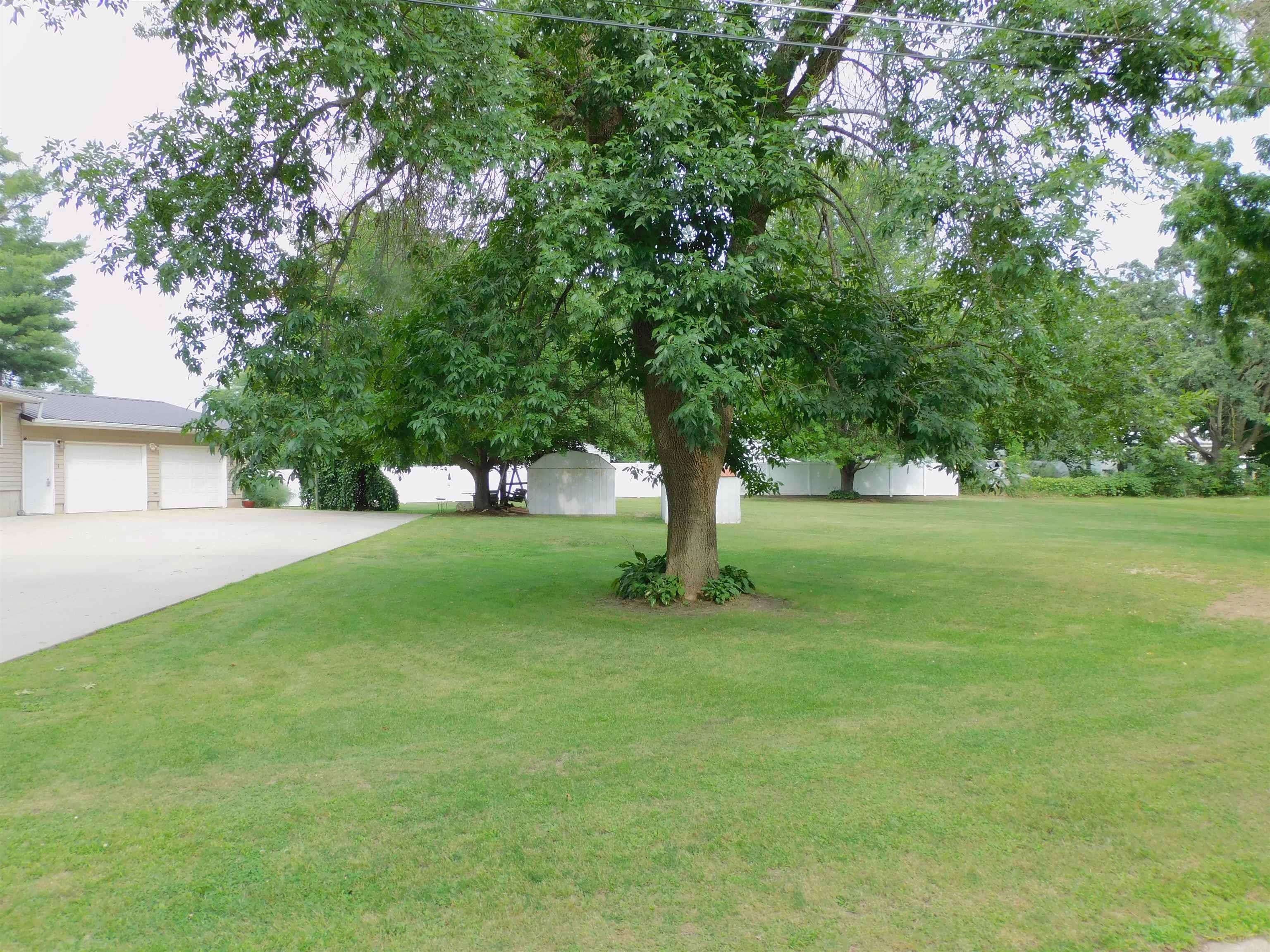 424 South Madison Street Manchester, IA 52057 - Photo 23 of 30 Gallery Image 23