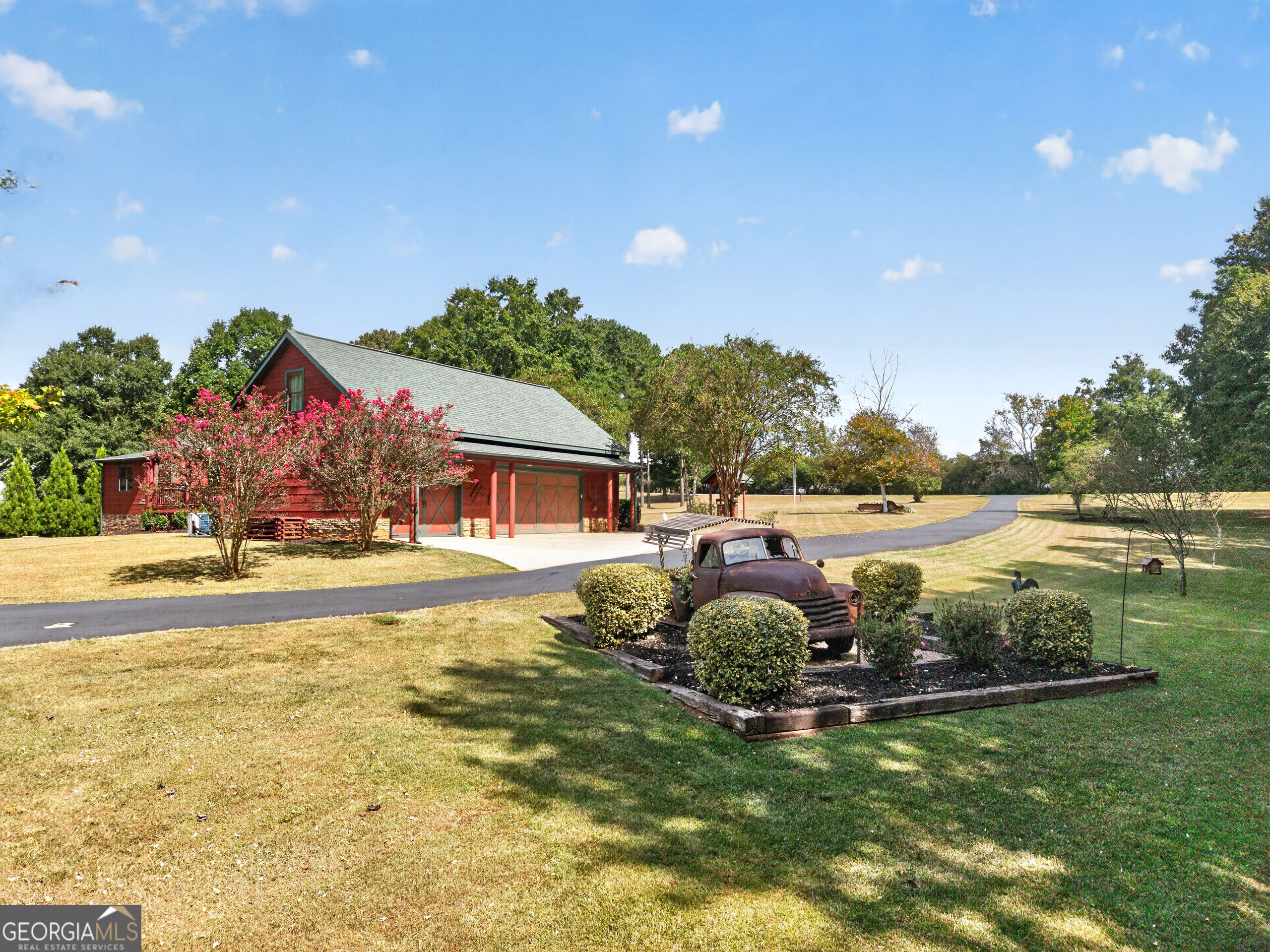 2030 Aqua Road Madison, GA 30650 - Photo 8 of 63 Gallery Image 8
