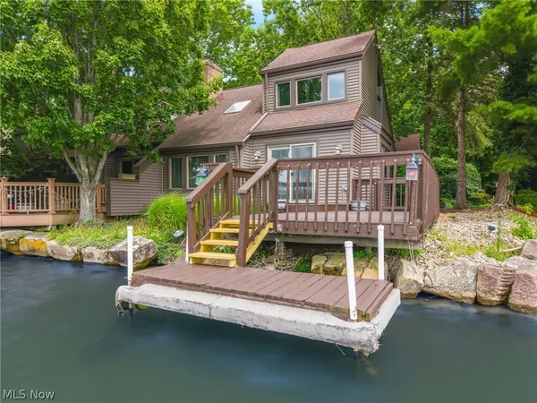 $348,500 | 3510 Moonlight Bay Drive Northwest, Canton, OH 44708