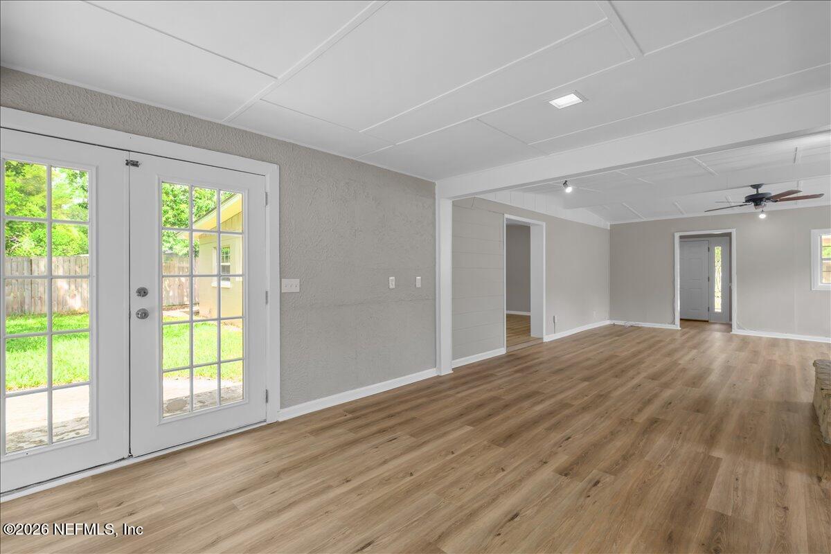 8712 Mathonia Avenue Jacksonville, FL 32211 - Photo 11 of 33 Living Room