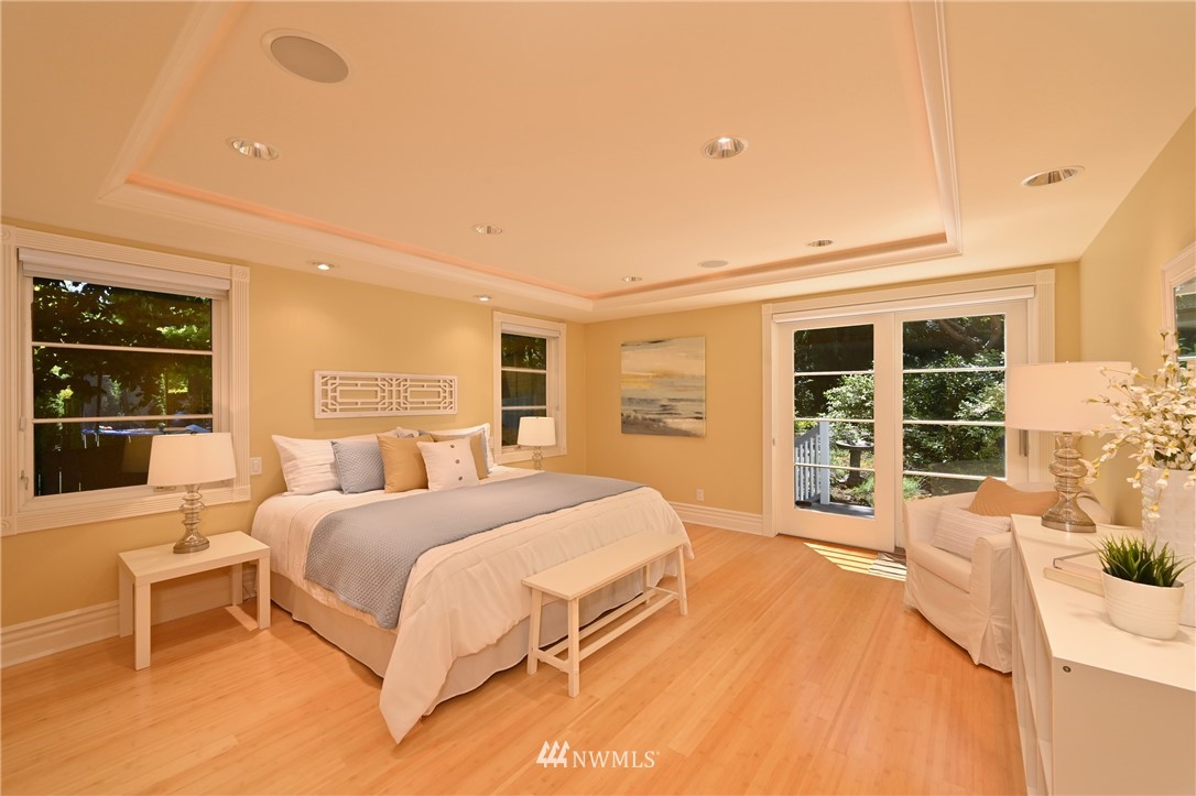 3363 West Commodore Way Seattle, WA 98199 - Photo 12 of 40