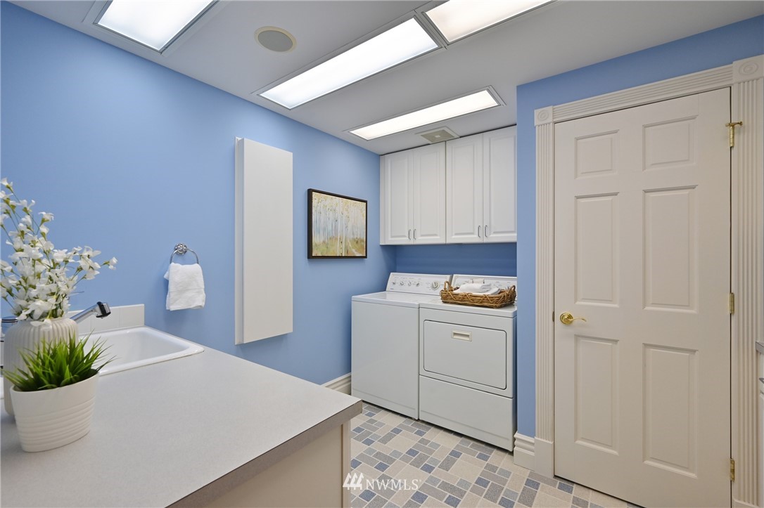 3363 West Commodore Way Seattle, WA 98199 - Photo 26 of 40