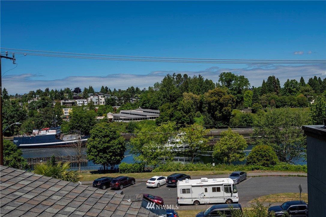 3363 West Commodore Way Seattle, WA 98199 - Photo 32 of 40