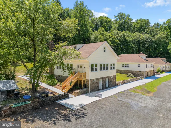 $1,850 | 71 Dreamland Park Drive, Unit 75, Fleetwood, PA 19522