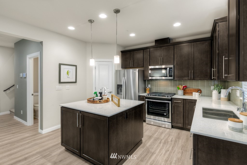 20902 B 42nd Avenue Southeast, Unit 1002 Bothell, WA 98021 - Photo 12 of 31 Gallery Image 12