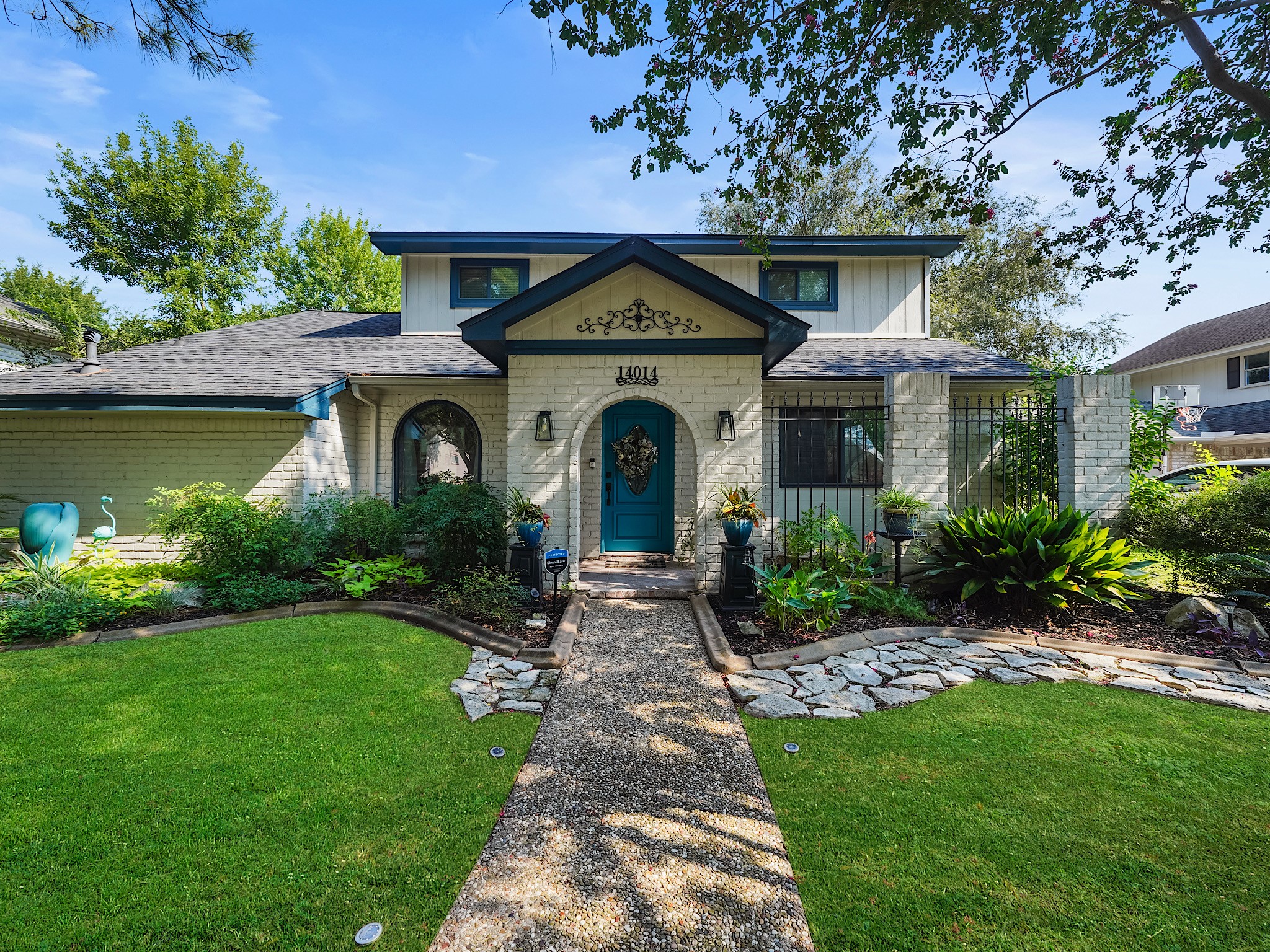 14014 Locke Lane Houston, TX 77077 - Photo 2 of 38
