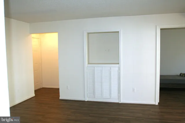 $274,400 | 9360 Caspian Way, Unit 202, Manassas, VA 20110