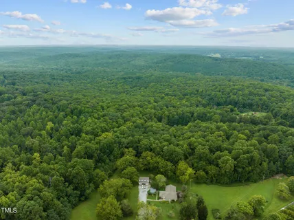 a view of a tennis court
