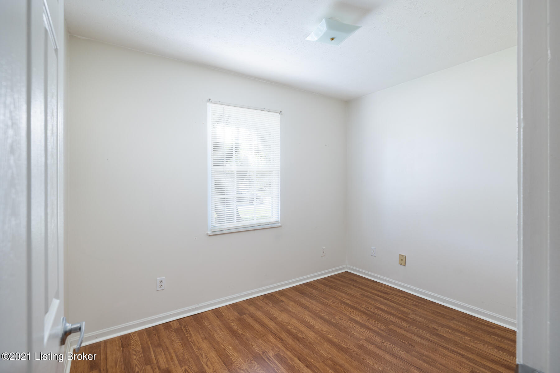 2701 Alps Road Louisville, KY 40216 - Photo 20 of 31 0202701 Alps Rd - INTERNET