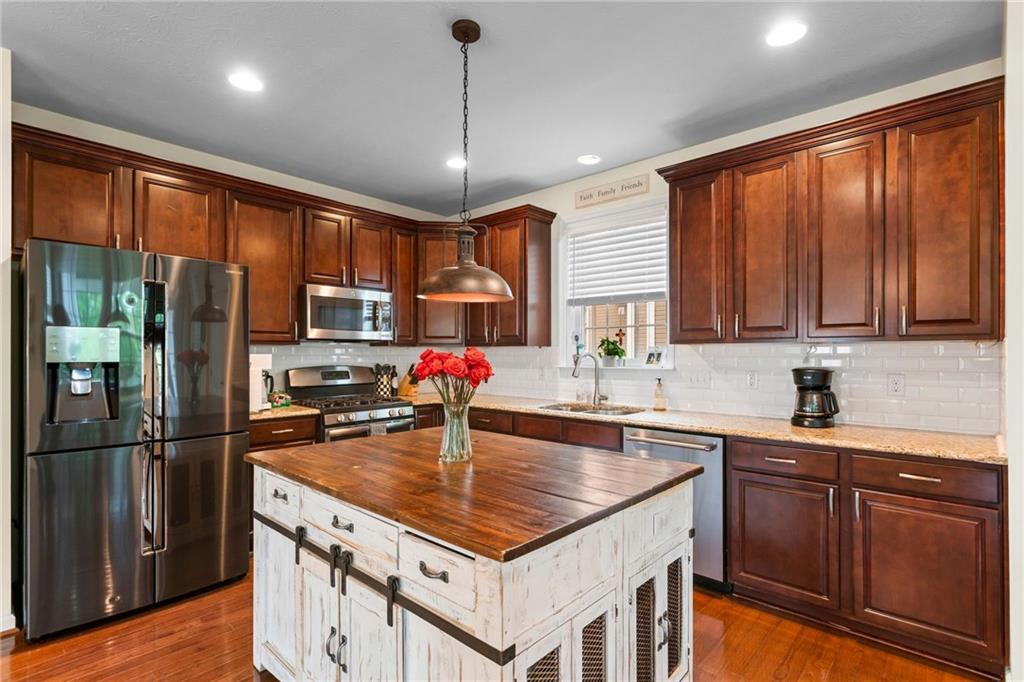 217 Old Hickory Road Zelienople, PA 16063 - Photo 6 of 37