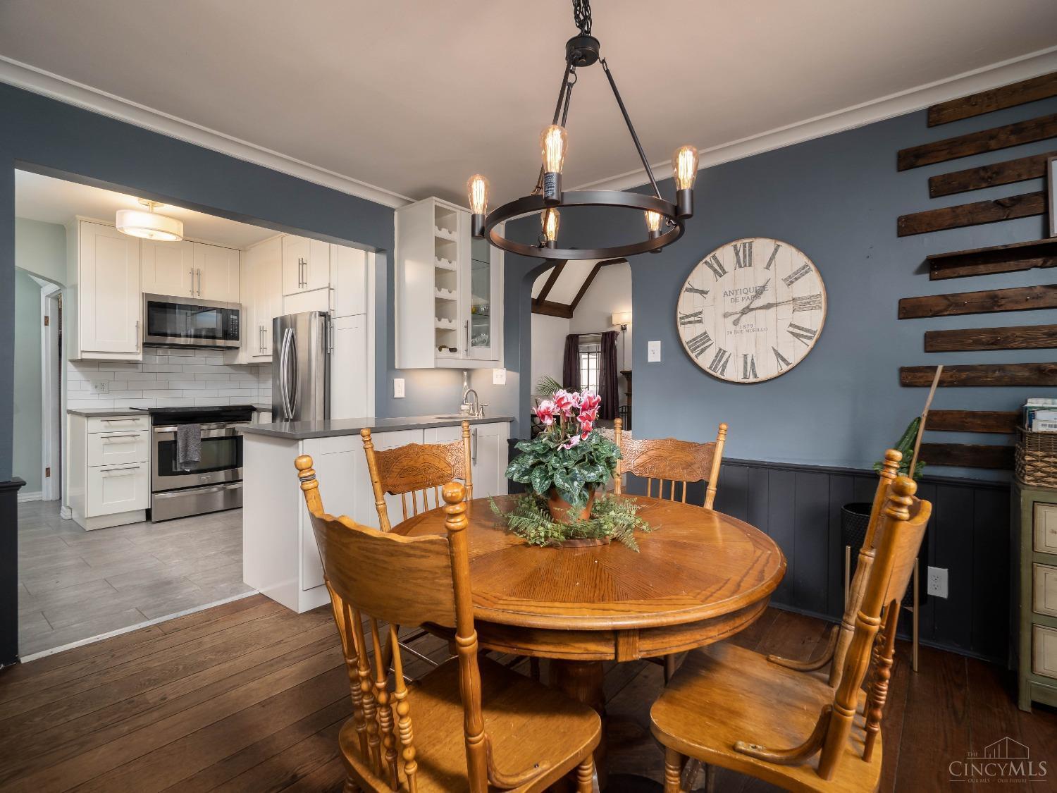 3823 Homewood Road Mariemont, OH 45227 - Photo 9 of 23 Gallery Image 9
