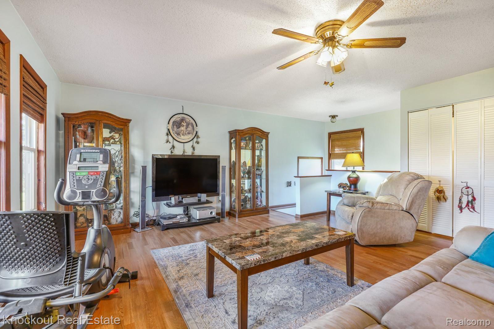 8961 Vassar Road Millington, MI 48746 - Photo 21 of 55 8961 Vassar Rd Millington-22.jpg