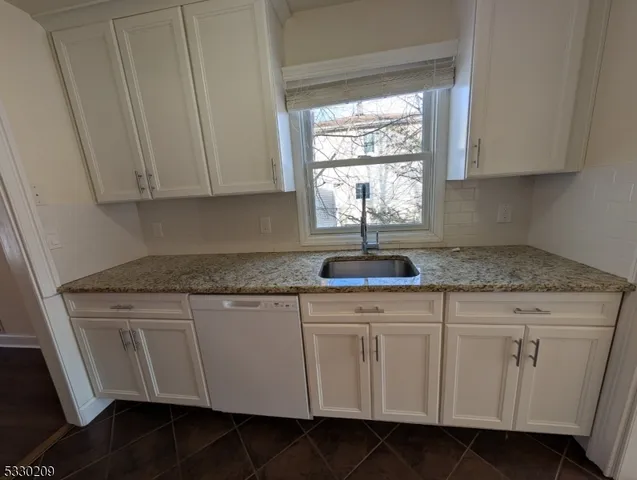 $3,700 | 87 East Main Street, Unit 87A, Mendham, NJ 07945