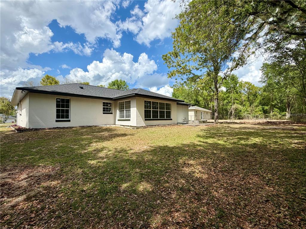 30 Olive Cir Loop Ocala, FL 34472 - Photo 11 of 25
