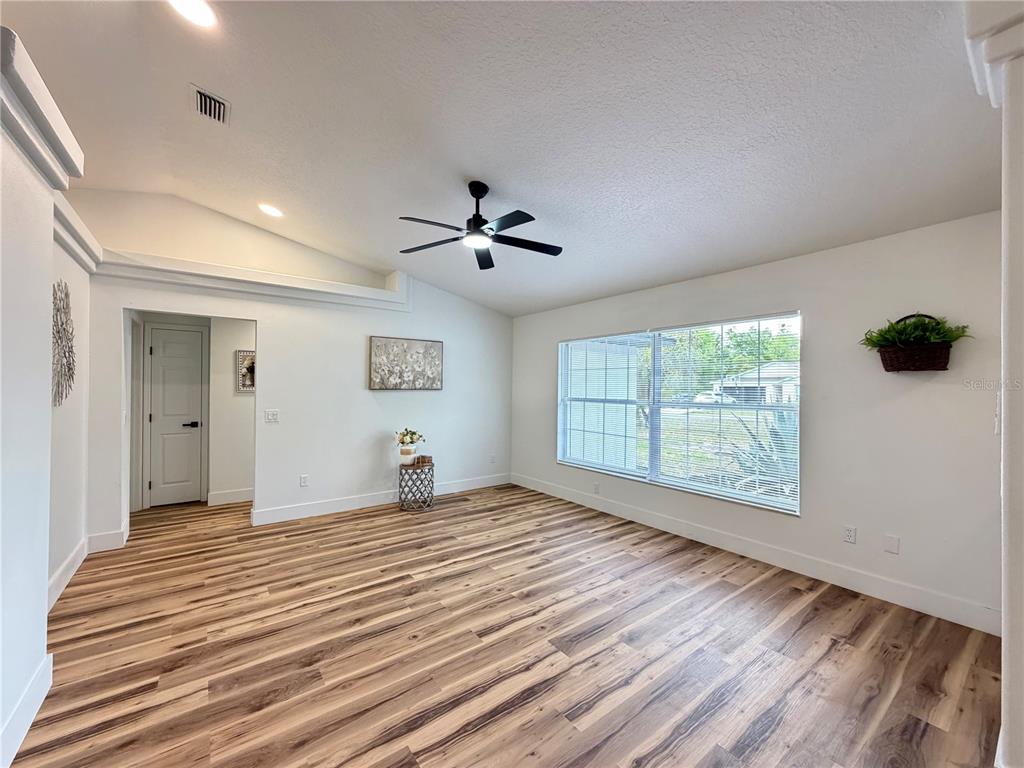 30 Olive Cir Loop Ocala, FL 34472 - Photo 4 of 25